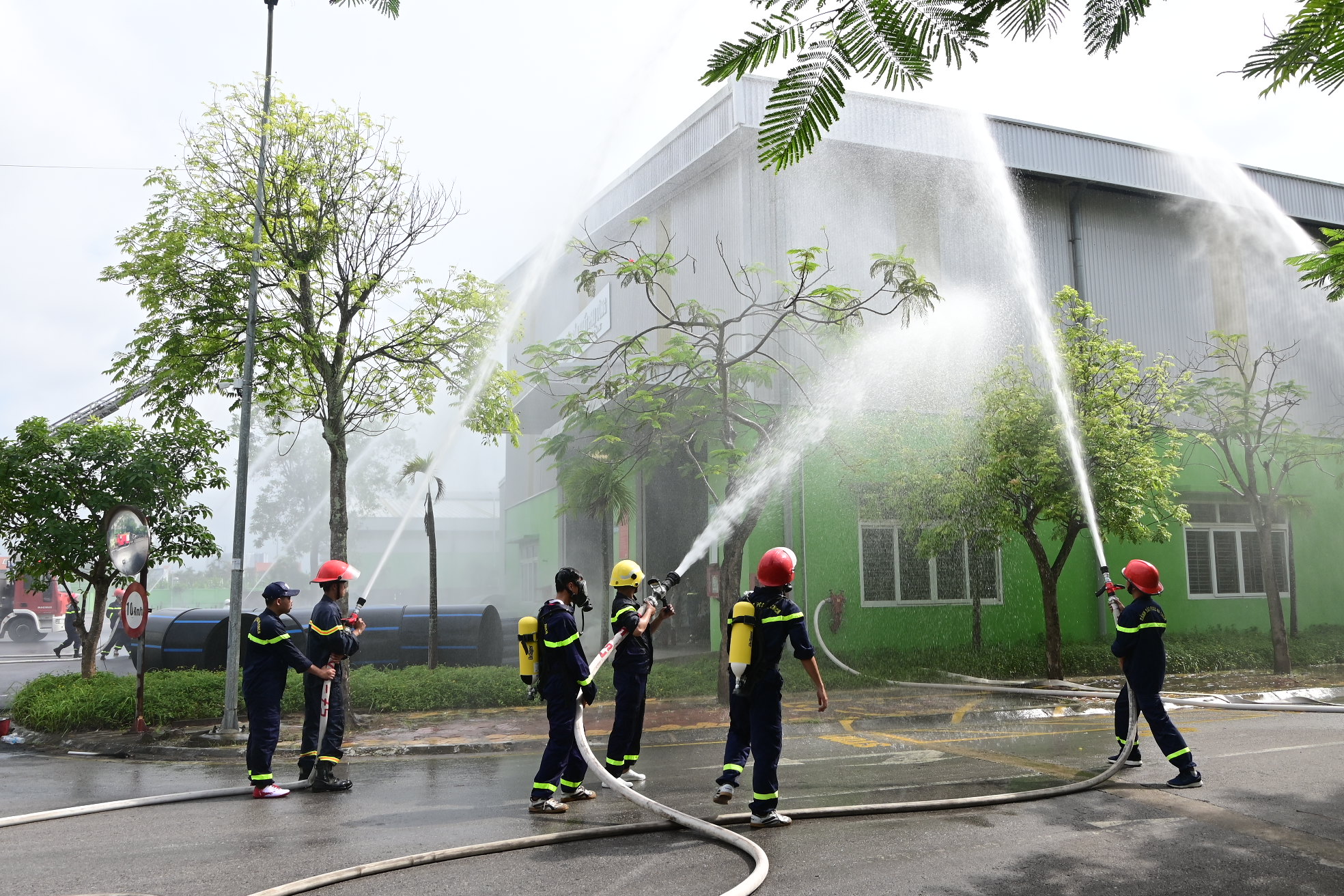 Khuyến cáo về các biện pháp PCCC và thoát nạn đối với chợ và trung tâm thương mại